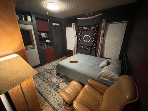 1 queen bed