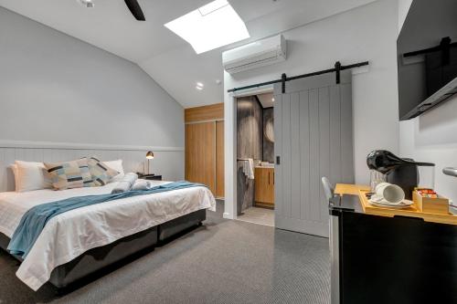 Gawler Arms Hotel Room Type - Standard King Room