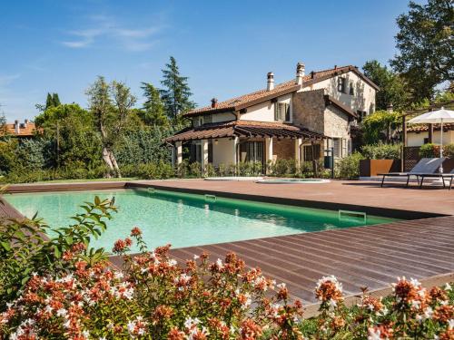 Amazing holiday home in Castel San Pietro Terme with pool