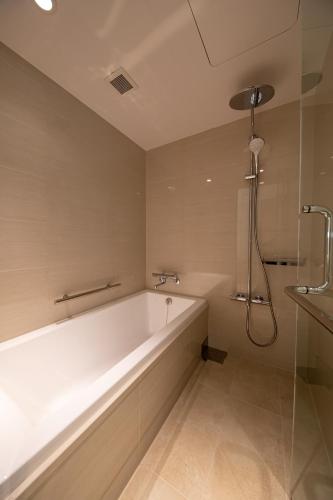 Japanese-Style Room image 7