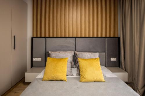 One-Bedroom Apartment image 2