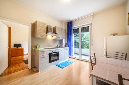 Superior One-Bedroom Apartment with Balcony