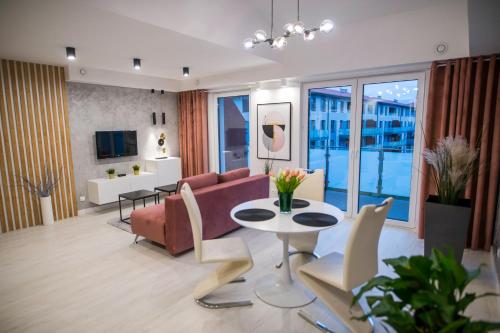 . Nowoczesny apartament na Warmii i Mazurach z garażem