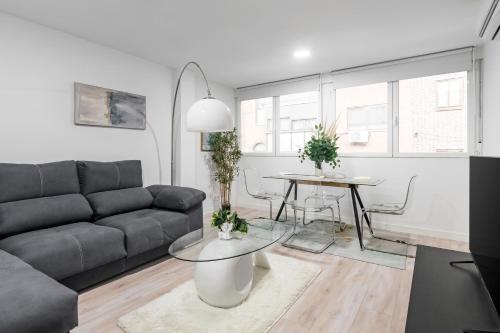 Puerta del Ángel, casa independiente, 3 plantas gîte à louer Arroyo Meaques