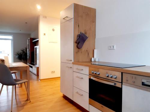 STADTOASE moderne Wohnungen mit Balkon, Komfort und Ruhe, Für Monteure geeignet, Free WiFi (STADTOASE moderne Wohnungen mit Balkon, Komfort und Ruhe, Fur Monteure geeignet, Free WiFi) in แฟรงเกนเบิร์ก