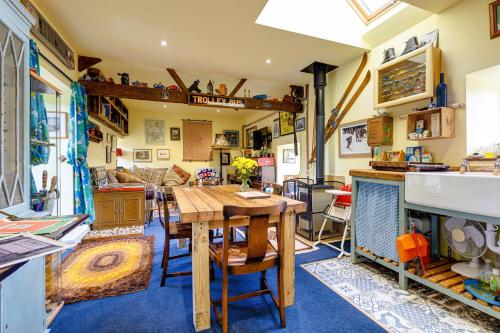 Konyha, Family Country Cottage with a private Valley View in Cloughton