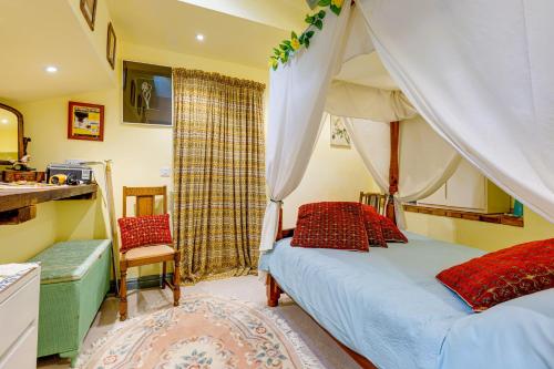 Family Country Cottage with a private Valley View in Cloughton