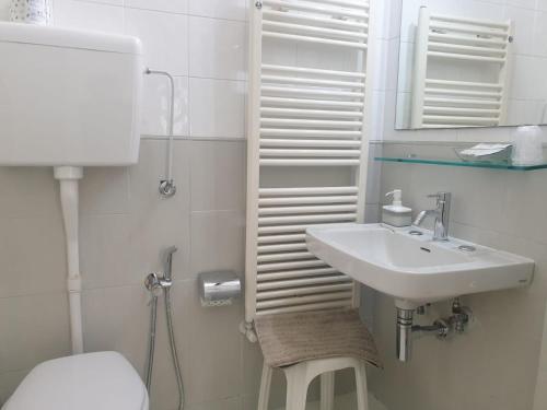 Double or Twin Room image 1