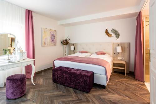 1 queen bed