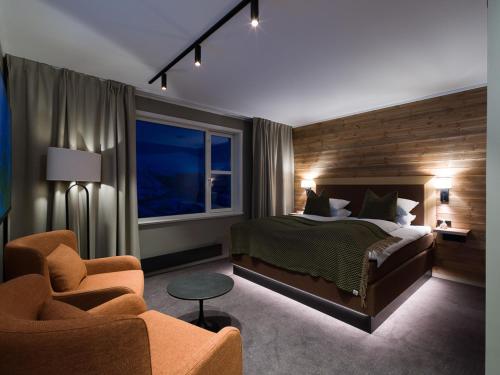 Double Room with Mountain View