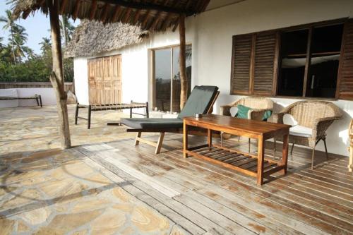 Baobab Beach Villa, Ushongo Beach, Pangani