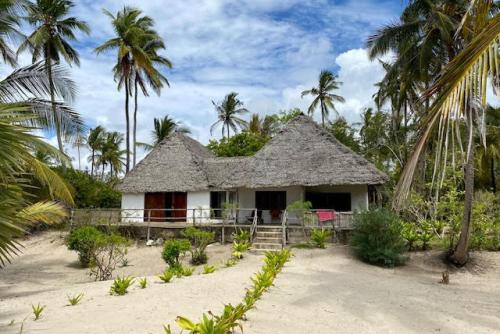 Baobab Beach Villa, Ushongo Beach, Pangani