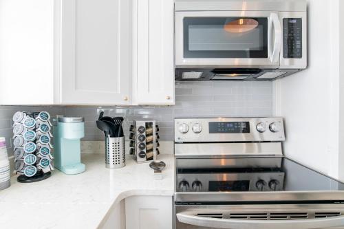 House in Mobile Newly Renovated! Quiet & Centrally Located! in Georgia Avenue (AL)