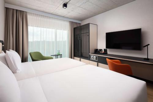 room detail thumbnail 1