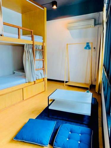4 bunk beds