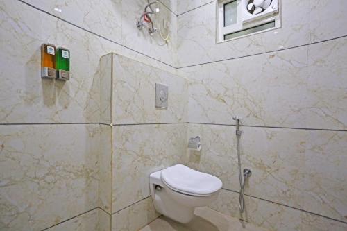 Bathroom, Hotel Decent Suites - Delhi Airport near I.G.I Airport Metro Station