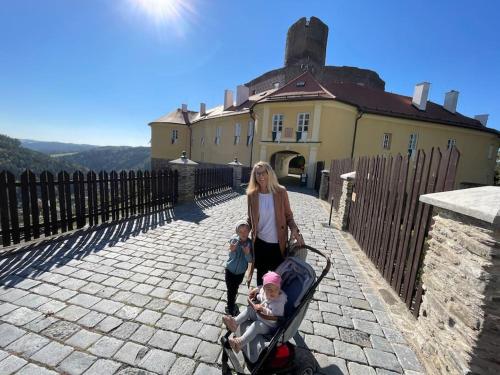 Chaloupka pod hradem Chaloupka pod hradem