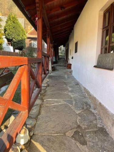 Chaloupka pod hradem Chaloupka pod hradem