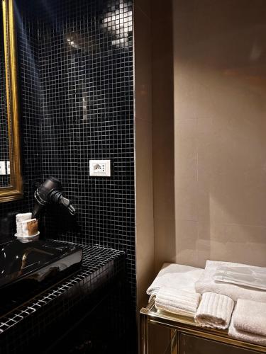 LU Suites Room Type - Deluxe Queen Room