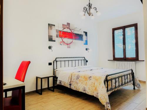 1 queen bed, 1 twin bed