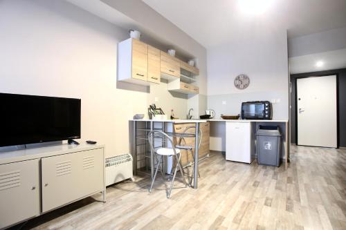 GK Ermou Str - main image