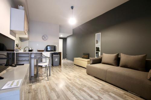 Ermou Suites by Livin Urbban