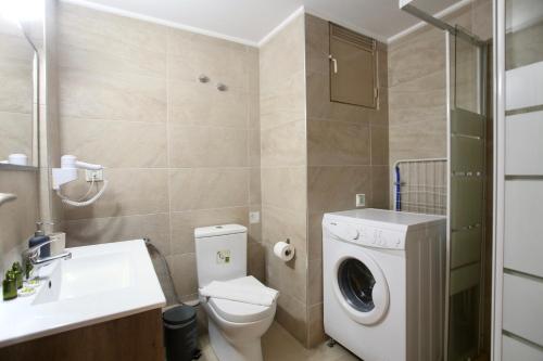 GK Ermou Str - image 14