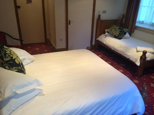 Hunters Lodge Inn - main image