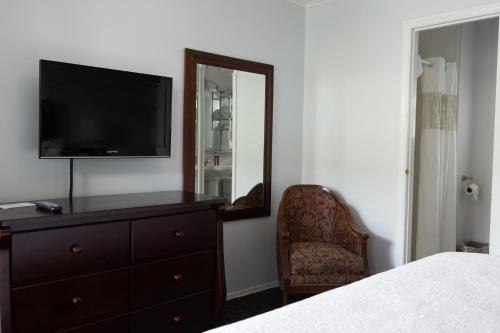 乔治湖传统汽车旅馆