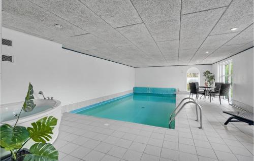  Pet Friendly Home In Blåvand With Sauna in Ho
