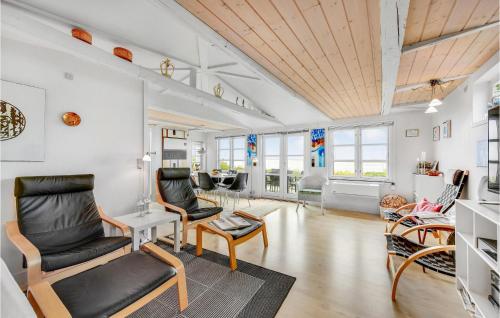 2 Bedroom Cozy Home In Esbjerg V