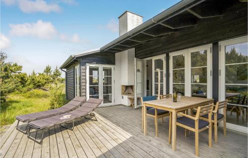 Gorgeous Home In Vejers Strand With Wifi