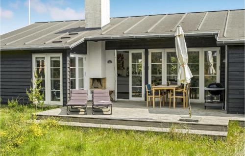 Gorgeous Home In Vejers Strand With Wifi