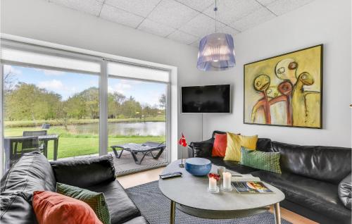  3 Bedroom Stunning Home In Ringkøbing in Hee