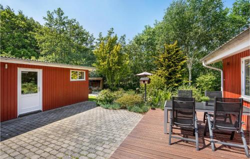 Garden, Three-Bedroom Holiday Home In Hemmet in Hemmet