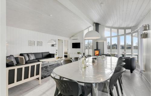  Gorgeous Home In Haderslev With Kitchen in Årøsund