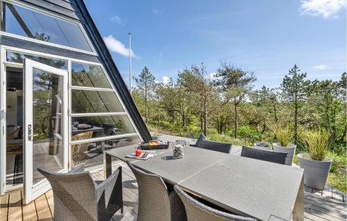  Two-Bedroom Holiday Home In Ulfborg in Fjand Gårde
