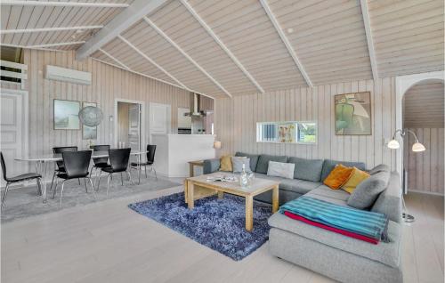 Gorgeous Home In Ejstrupholm With Sauna in Ejstrup