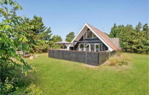 Beautiful Home In Glesborg With Kitchen