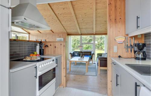 Κουζίνα, Stunning Home In Sydals With 4 Bedrooms, Sauna And Wifi in Σίταλς