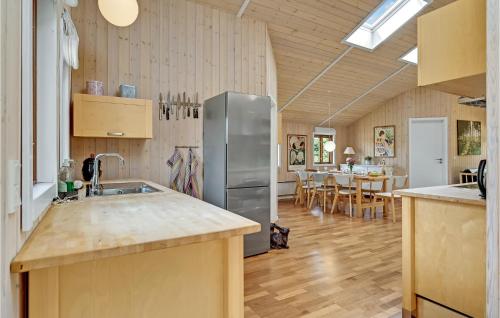 Cuina, Stunning Home In Ejstrupholm With Wifi in Ejstrup