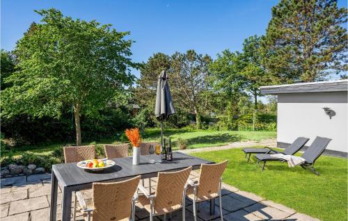 Balcó/terrassa, 4 Bedroom Awesome Home In Glesborg in Bonnerup