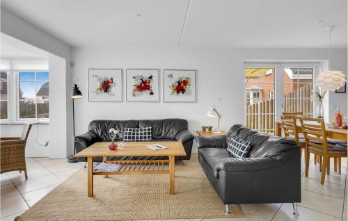 Three-Bedroom Holiday Home In Romo in Romo Kirkeby