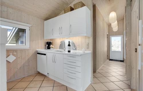 Kitchen, Holiday Home Tobaksvej in Blokhus