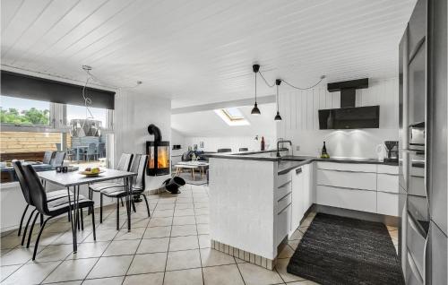 Kitchen, Holiday Home Fiskervej Thisted Iv in Norre Vorupor