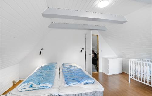 Cozy Home In ster Assels With Sauna