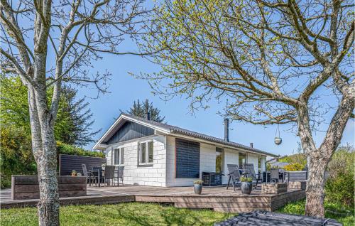 Lovely Home In Struer With Kitchen