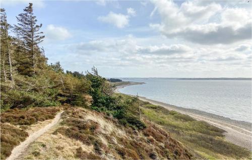 Lovely Home In Struer With Kitchen