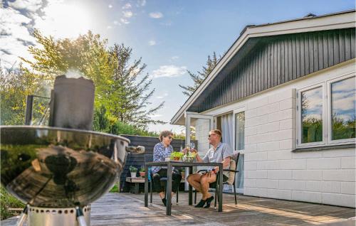 Lovely Home In Struer With Kitchen