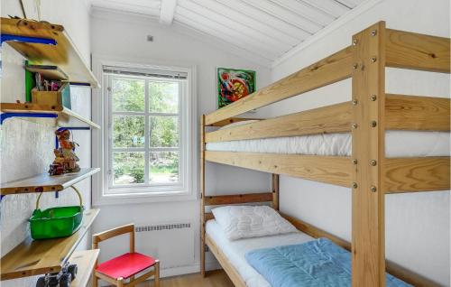 2 Bedroom Lovely Home In Hjslev